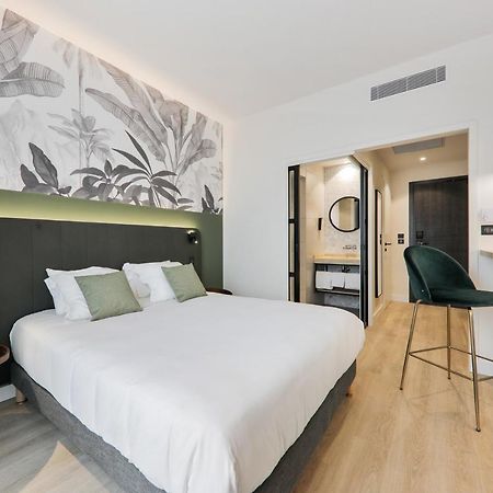 Campanile Smart Lyon Est - Eurexpo Bron Aviation Hotel Сен-Приест Екстериор снимка