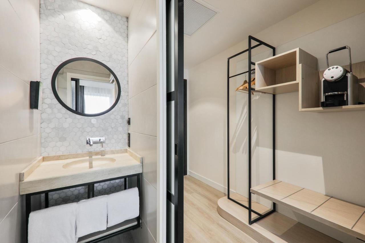Campanile Smart Lyon Est - Eurexpo Bron Aviation Hotel Сен-Приест Екстериор снимка
